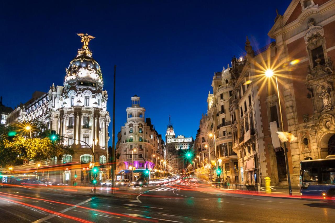 Sol Montera & Parking Tph Bed and Breakfast Madrid Exteriör bild